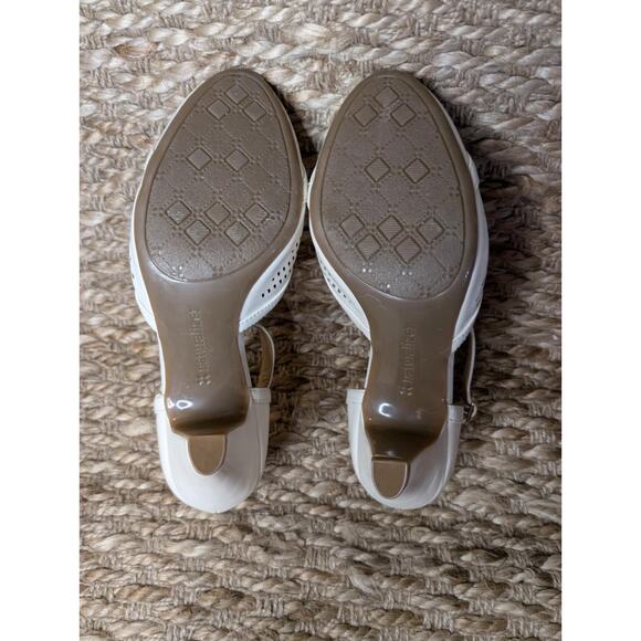 Naturalizer Women's White Cream T-strap Dressy Comfort Pumps Heels size 7 M - Picture 8 of 12
